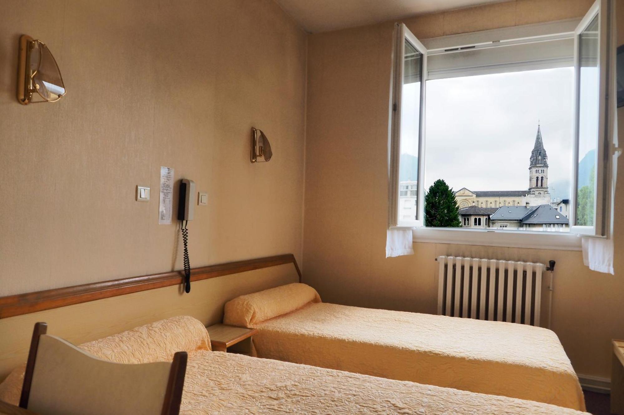 לורדה Hotel Helios חדר תמונה